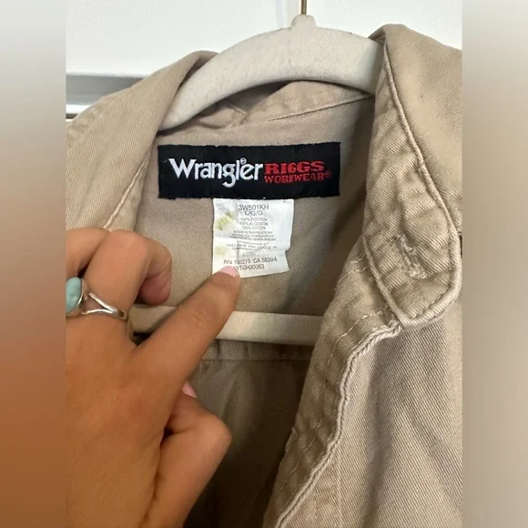 Wrangler button up - Picture 3 of 4